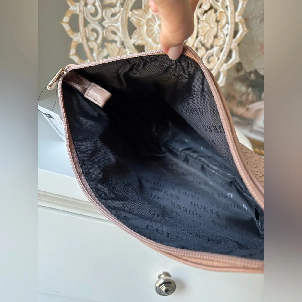 GUESS Cosmetic Bag NWT Dusty Rose color - Picture 7 of 10